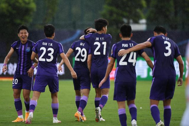 卡萨诺批米兰老板：米兰属于球迷