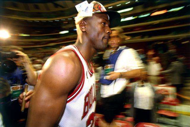 巴萨官方：费兰-托雷斯参加部分合练